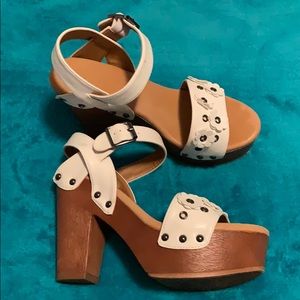 Dolce by mojo most Joni white sandal